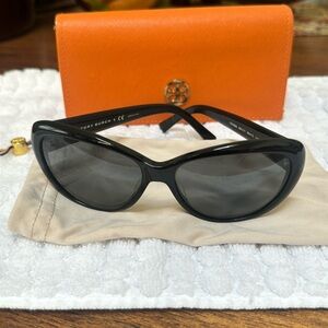 Tory Burch -  sunglasses
